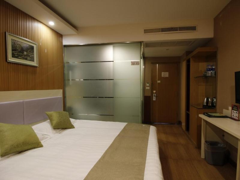 Greentree Inn Wenzhou Lucheng Xiaonanmen Express Hotel Eksteriør billede